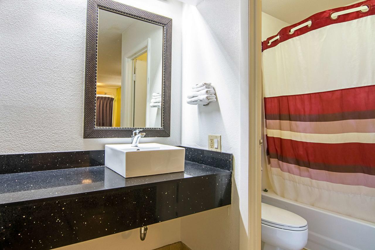 Motel 6-Charlotte, Nc - Airport Luaran gambar
